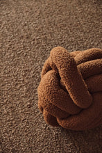 Load image into Gallery viewer, Twisted pillow
