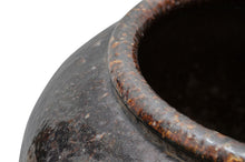 Load image into Gallery viewer, Old Vase Black XL
